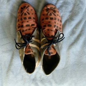 Ecote canvass booties size 6